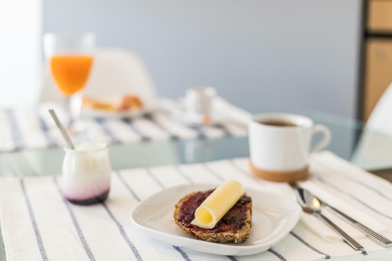 ลิสบอน แอร์พอร์ต สวีท Bed & Breakfast ภายนอก รูปภาพ